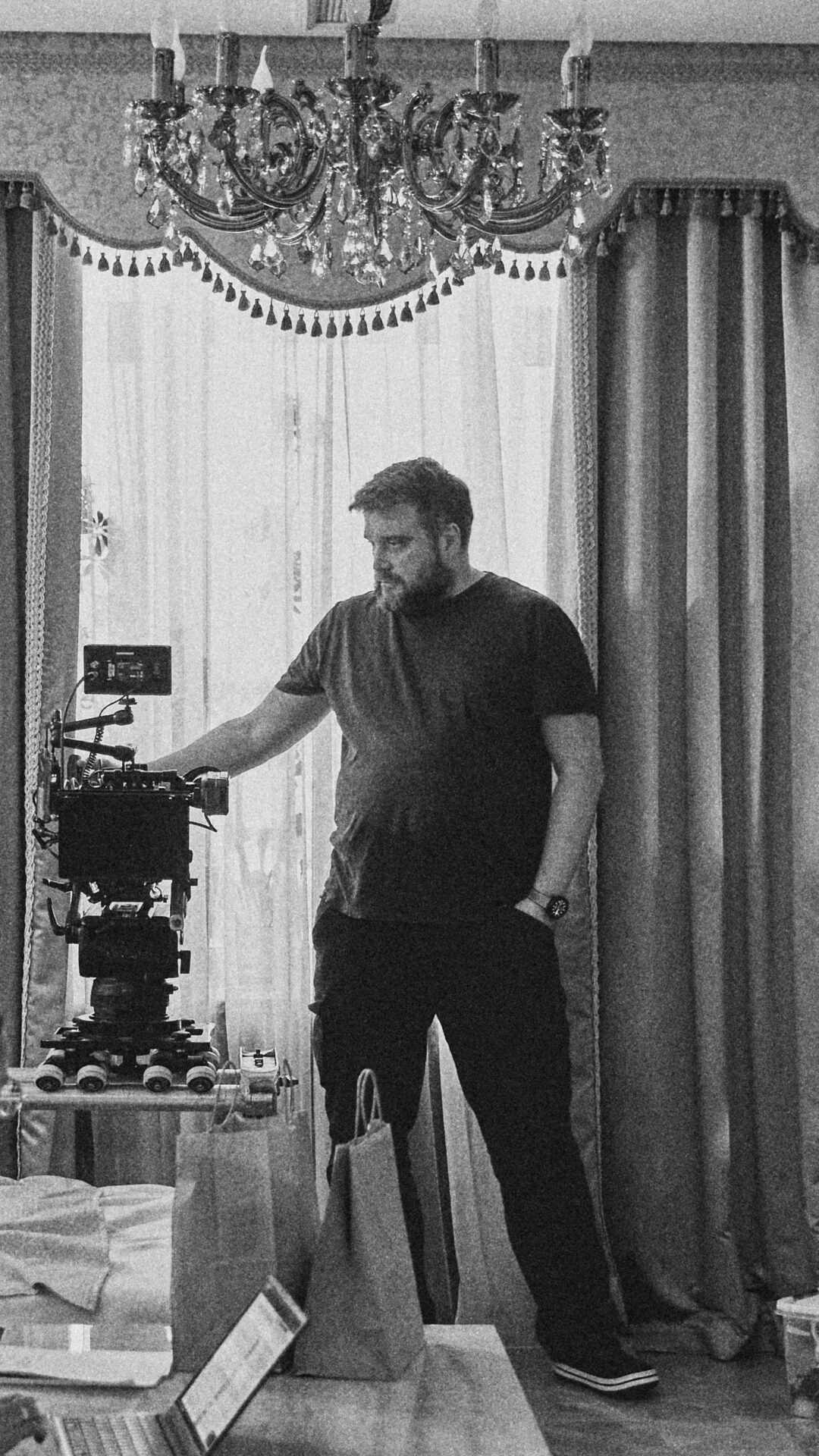 Как остаться в кадре: три правила мизансцены, после которых камера выбирает именно тебя