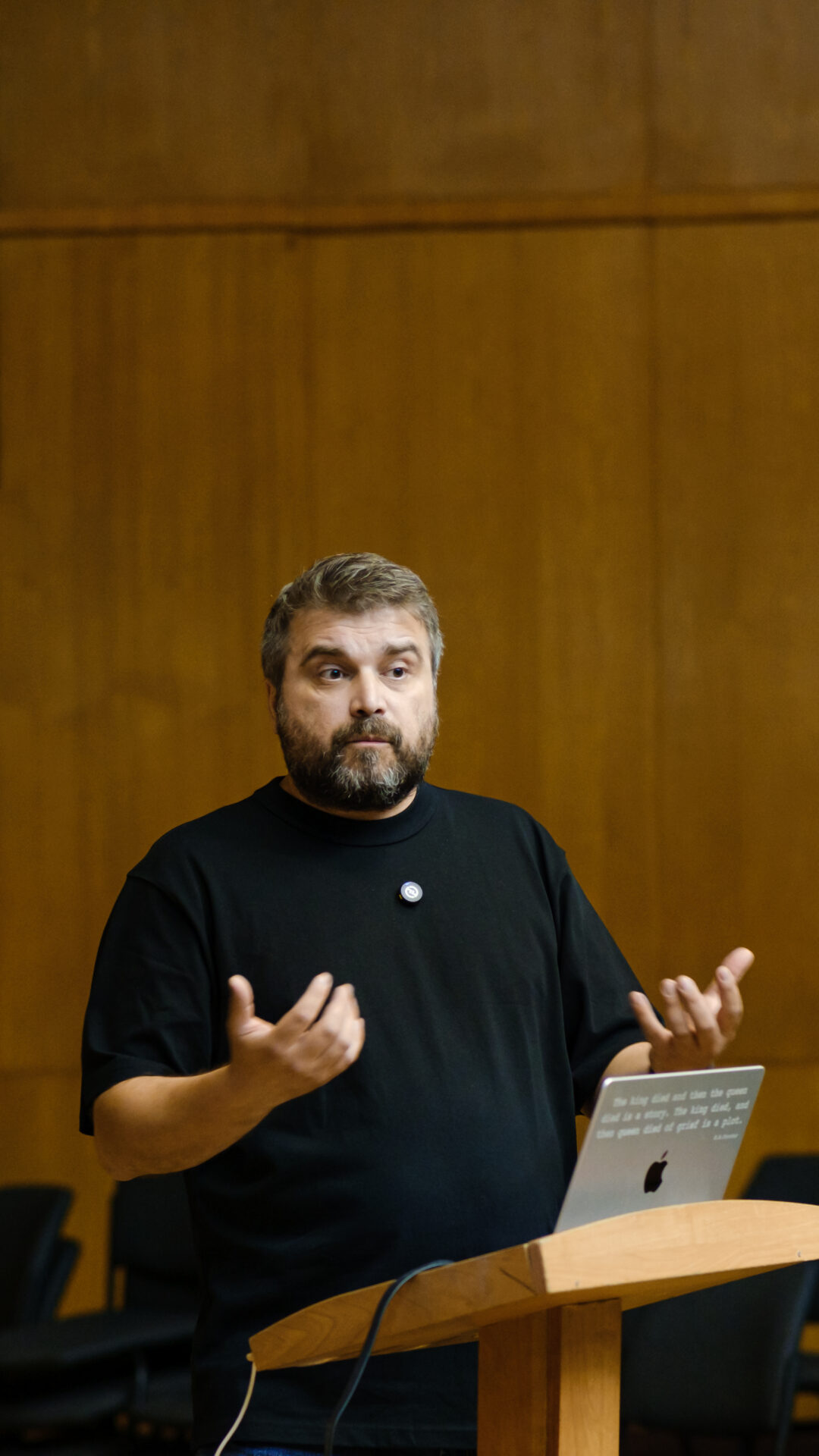 Почему актёр «теряет себя» на сцене